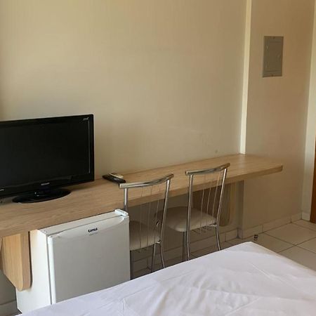 Golden Dolphin Express Apartment Caldas Novas Exterior photo